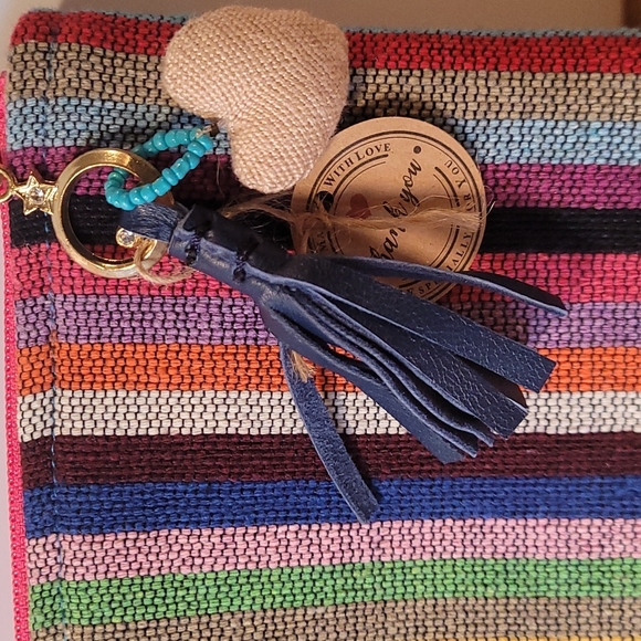 Handmade Mexican Clutch - Picture 3 of 7